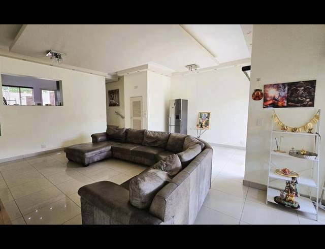 4 BEDROOM PROPERTY TO RENT IN RIVER CLUB